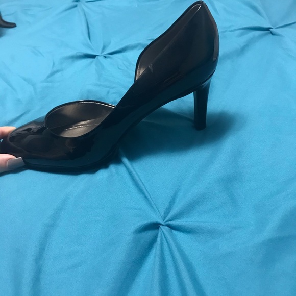 Black heels - Picture 1 of 2